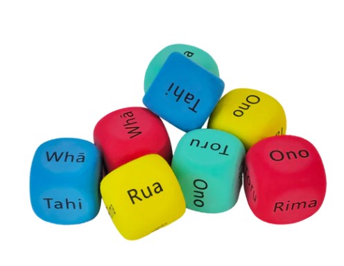 Te Reo Māori Foam Dice